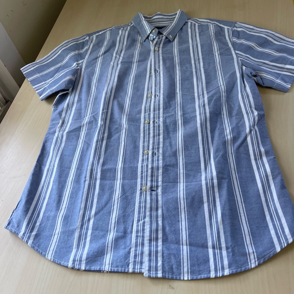 Banana Republic Striped Button Down Mens M Blue White 100% Cotton M Sleeve